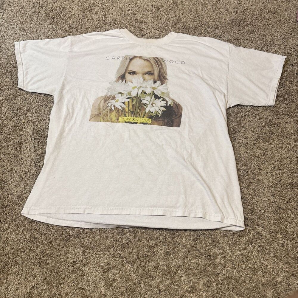 Carrie Underwood Play On Tour 2010 T-Shirt Mens Size XL Concert Y2k White